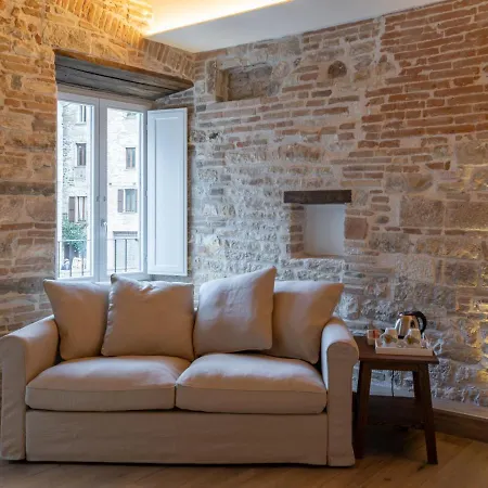 Residenza Donna Iohanna Gubbio Exterior photo
