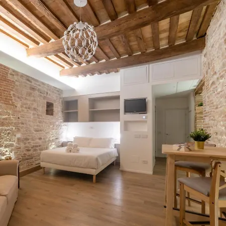 Residenza Donna Iohanna Gubbio Exterior photo